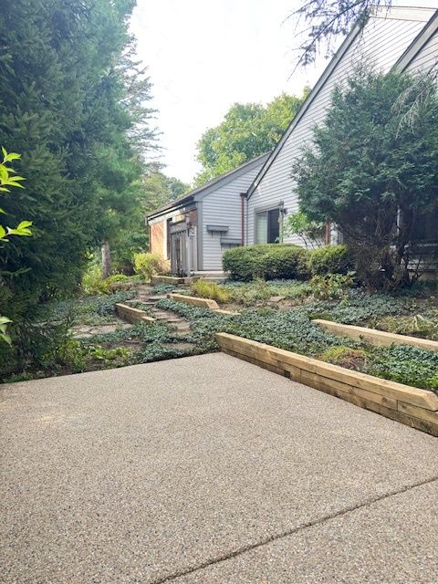 Tiny photo for 8 Warrington Drive, Lake Bluff, IL 60044 (MLS # 12498505)