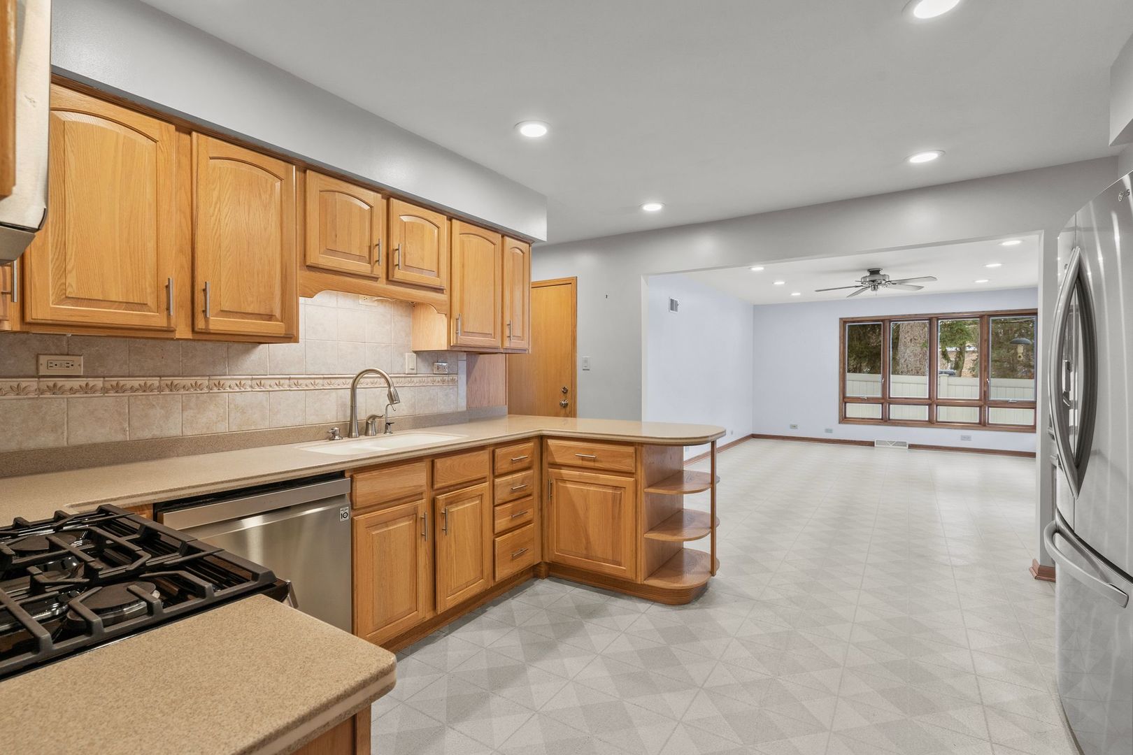 8545 Candlelight Drive