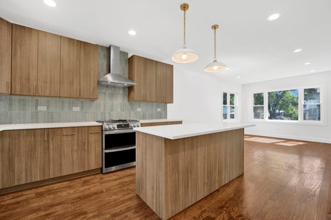 Tiny photo for 837 S Humphrey Avenue, Oak Park, IL 60304 (MLS # 12712922)