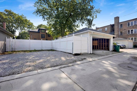 Tiny photo for 837 S Humphrey Avenue, Oak Park, IL 60304 (MLS # 12712922)