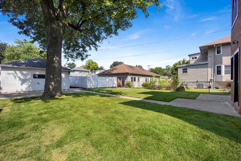 Tiny photo for 837 S Humphrey Avenue, Oak Park, IL 60304 (MLS # 12712922)