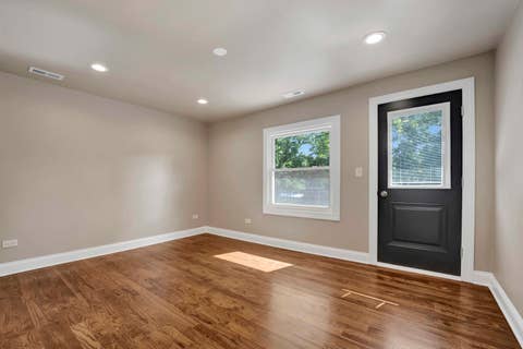 Tiny photo for 837 S Humphrey Avenue, Oak Park, IL 60304 (MLS # 12712922)