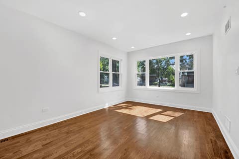 Tiny photo for 837 S Humphrey Avenue, Oak Park, IL 60304 (MLS # 12712922)
