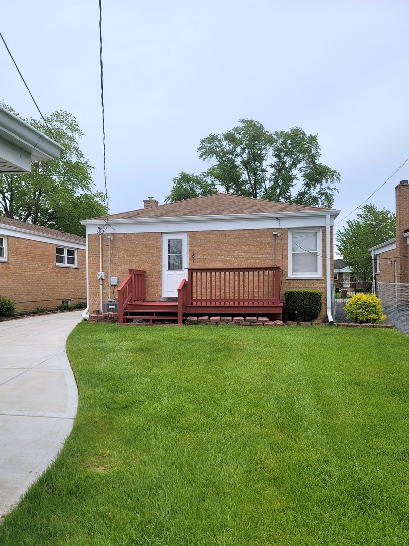 3634 Sarah Street