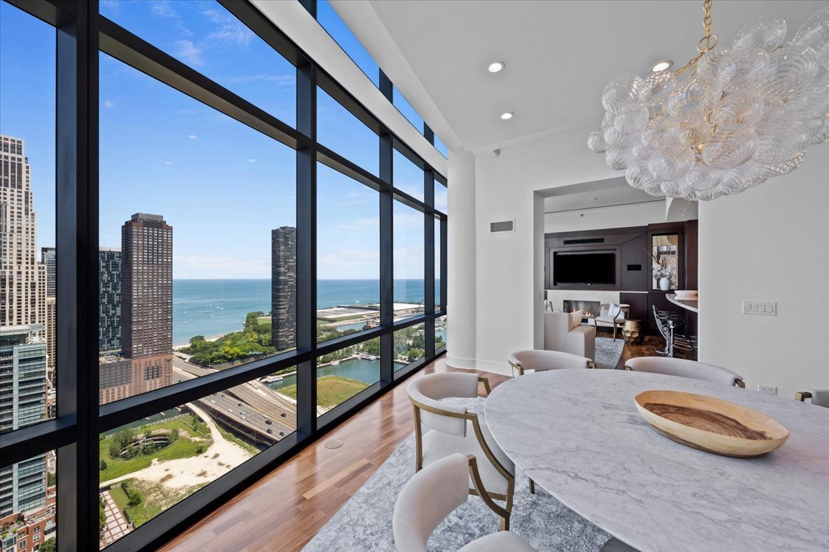 450 E Waterside Drive 3409