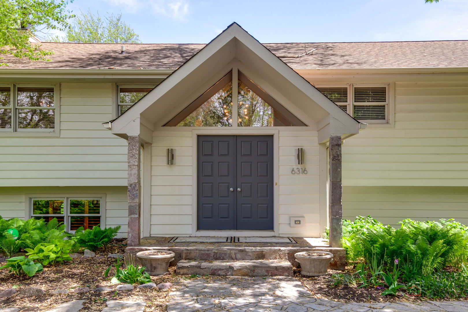 6316 Lake Shore Drive