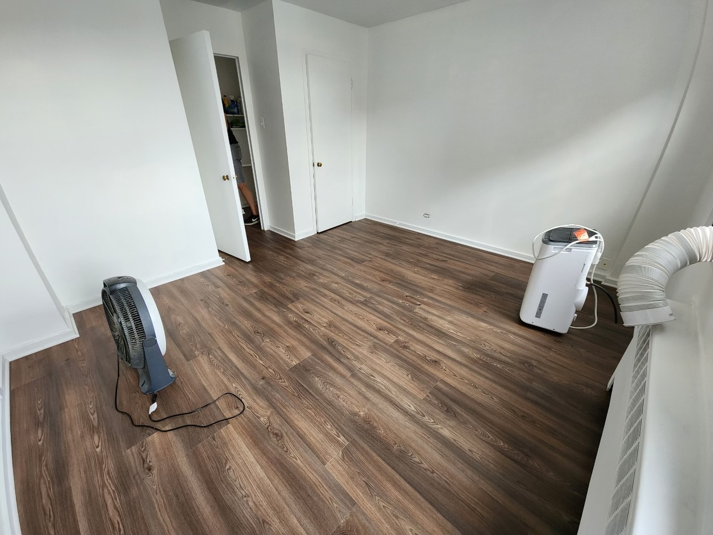 2909 N SHERIDAN Road 1405