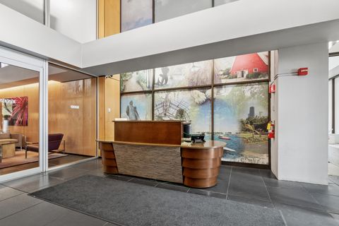 Tiny photo for 2020 N Lincoln Park West Park #8L, Chicago, IL 60614 (MLS # 12630351)