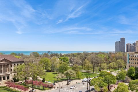 Tiny photo for 2020 N Lincoln Park West Park #8L, Chicago, IL 60614 (MLS # 12630351)