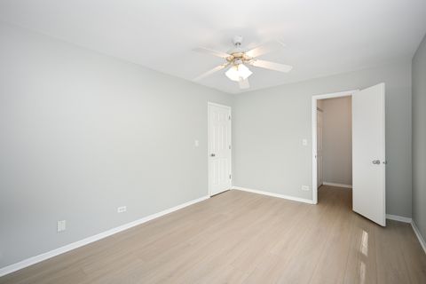 Tiny photo for 2S723 Winchester Circle #4, Warrenville, IL 60555 (MLS # 12486502)