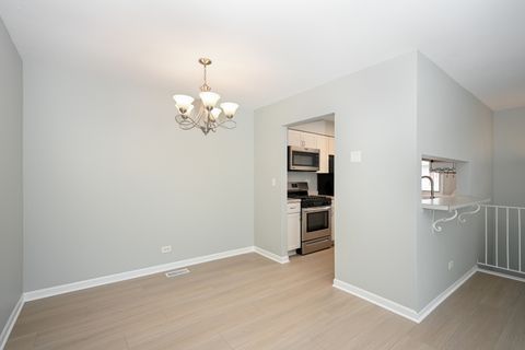 Tiny photo for 2S723 Winchester Circle #4, Warrenville, IL 60555 (MLS # 12486502)