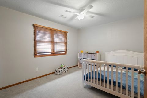 Tiny photo for 2328 Hunter Road, Bettendorf, IA 52722 (MLS # 100000481)