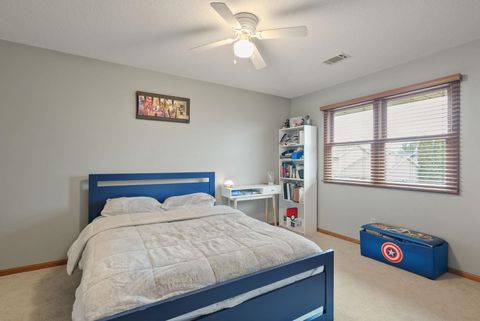 Tiny photo for 2328 Hunter Road, Bettendorf, IA 52722 (MLS # 100000481)