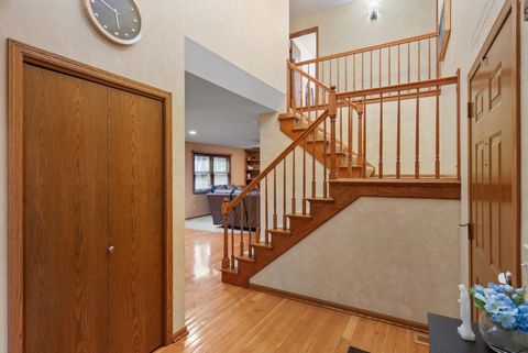 Tiny photo for 2328 Hunter Road, Bettendorf, IA 52722 (MLS # 100000481)