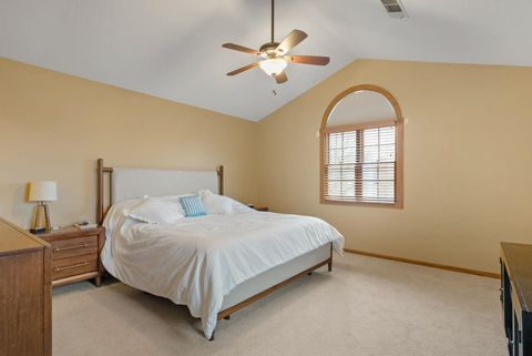 Tiny photo for 2328 Hunter Road, Bettendorf, IA 52722 (MLS # 100000481)