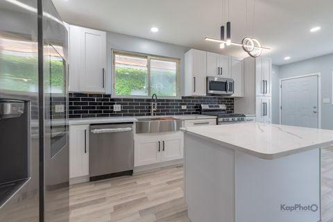 Tiny photo for 9340 S Elizabeth Street, Chicago, IL 60620 (MLS # 12446800)