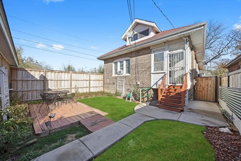Tiny photo for 7914 S Oglesby Avenue, Chicago, IL 60617 (MLS # 12520205)