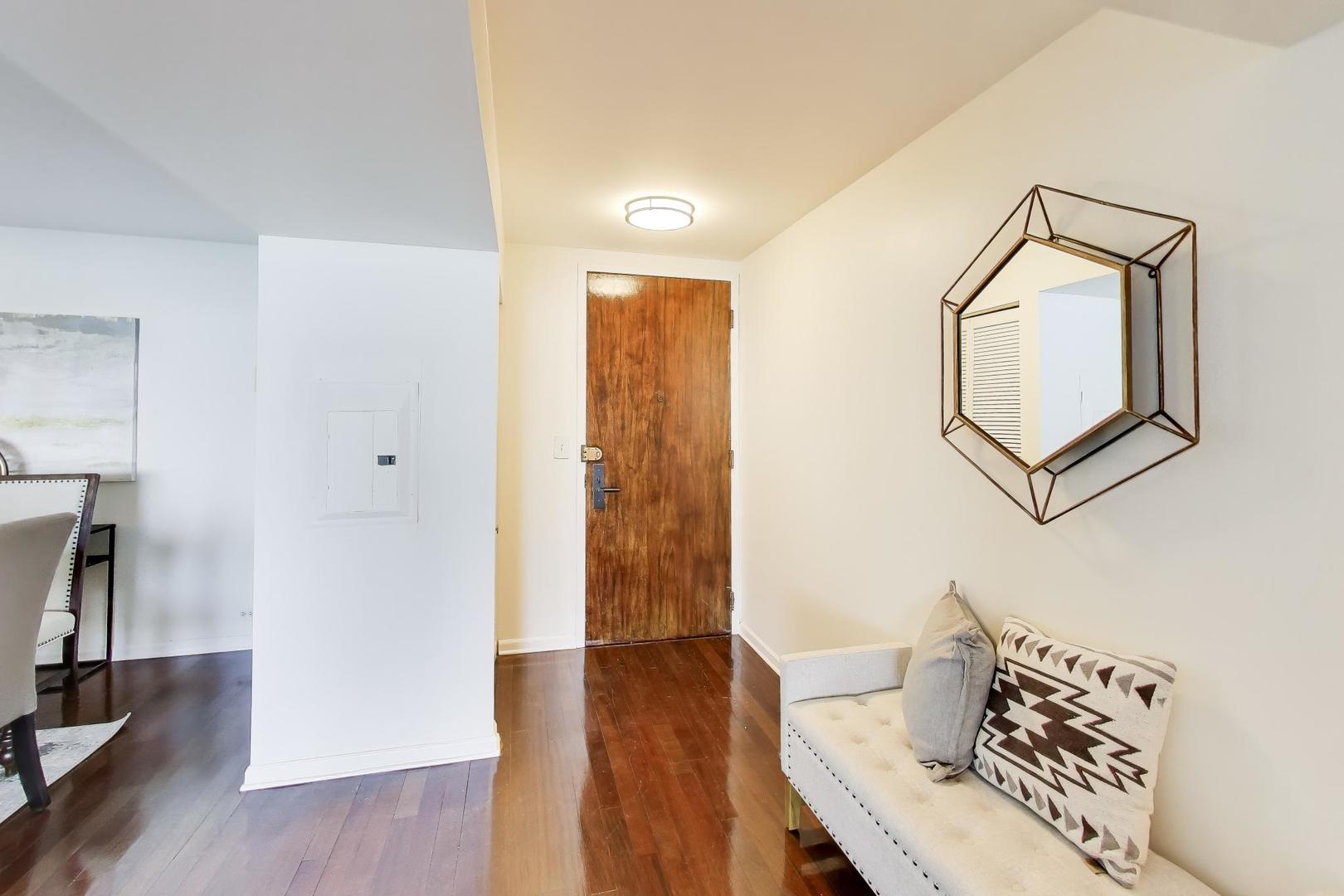 1212 N Lake Shore Drive 12BS