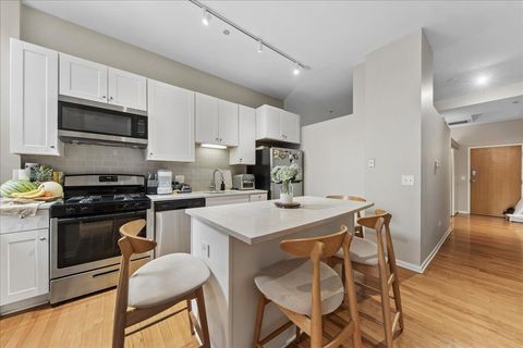 Tiny photo for 208 W Washington Street #2007, Chicago, IL 60606 (MLS # 12581135)