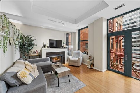 Tiny photo for 208 W Washington Street #2007, Chicago, IL 60606 (MLS # 12581135)