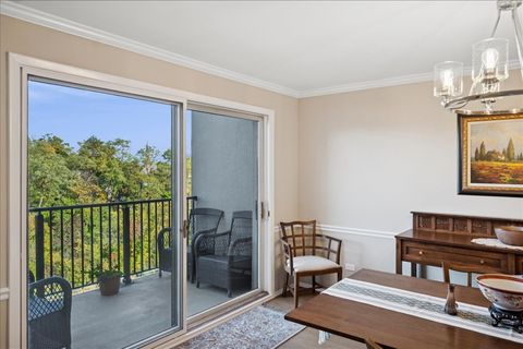 Tiny photo for 630 Winnetka Mews #402, Winnetka, IL 60093 (MLS # 12500601)