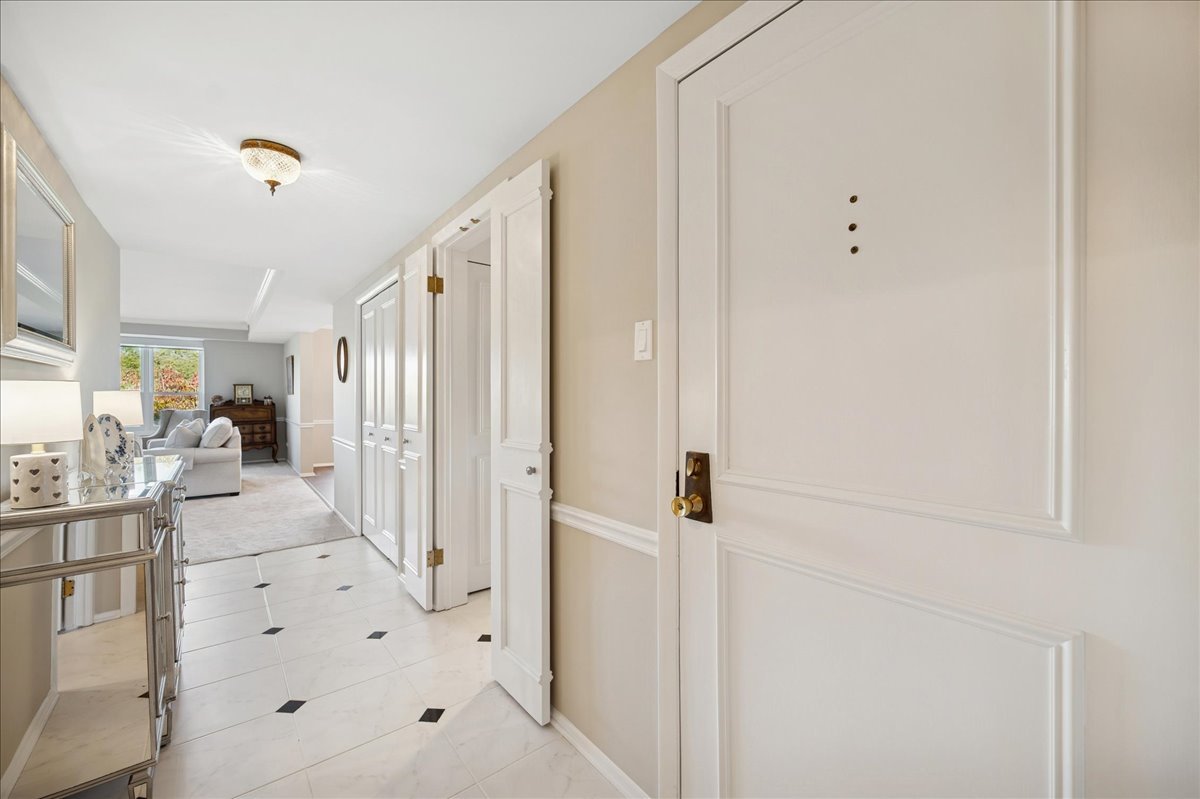 630 Winnetka Mews 402