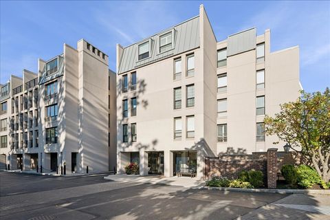 630 Winnetka Mews 402 Winnetka IL 60093