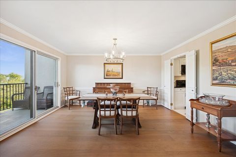 Tiny photo for 630 Winnetka Mews #402, Winnetka, IL 60093 (MLS # 12500601)