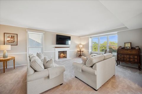 Tiny photo for 630 Winnetka Mews #402, Winnetka, IL 60093 (MLS # 12500601)