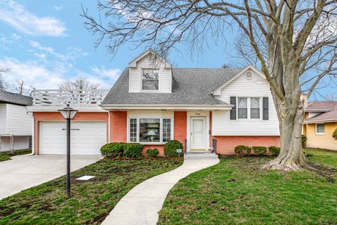 Photo of 1604 S Greenwood Avenue, Park Ridge, IL 60068 (MLS # 12575839)