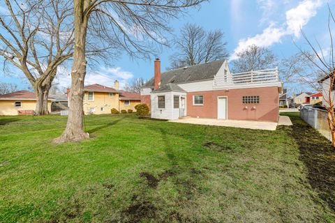 Tiny photo for 1604 S Greenwood Avenue, Park Ridge, IL 60068 (MLS # 12575839)