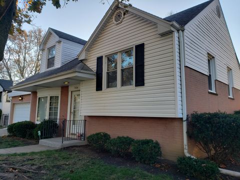 Tiny photo for 1604 S Greenwood Avenue, Park Ridge, IL 60068 (MLS # 12575839)