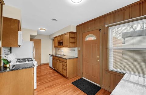 Tiny photo for 1604 S Greenwood Avenue, Park Ridge, IL 60068 (MLS # 12575839)