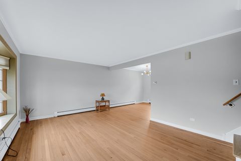 Tiny photo for 1604 S Greenwood Avenue, Park Ridge, IL 60068 (MLS # 12575839)