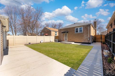 Tiny photo for 5202 S Central Avenue, Chicago, IL 60638 (MLS # 12602400)