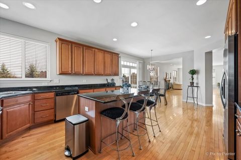 Tiny photo for 305 Colonial Drive, Vernon Hills, IL 60061 (MLS # 12607467)