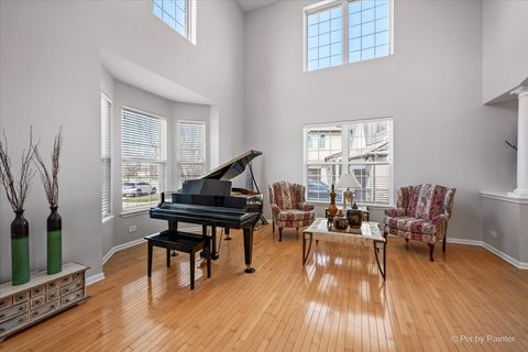 Tiny photo for 305 Colonial Drive, Vernon Hills, IL 60061 (MLS # 12607467)