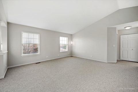 Tiny photo for 305 Colonial Drive, Vernon Hills, IL 60061 (MLS # 12607467)