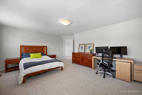 Tiny photo for 305 Colonial Drive, Vernon Hills, IL 60061 (MLS # 12607467)