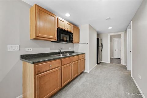 Tiny photo for 305 Colonial Drive, Vernon Hills, IL 60061 (MLS # 12607467)