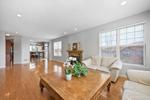 Tiny photo for 305 Colonial Drive, Vernon Hills, IL 60061 (MLS # 12607467)