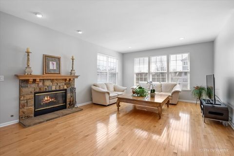 Tiny photo for 305 Colonial Drive, Vernon Hills, IL 60061 (MLS # 12607467)