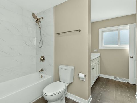 Tiny photo for 235 Norman Court, Des Plaines, IL 60016 (MLS # 12676439)