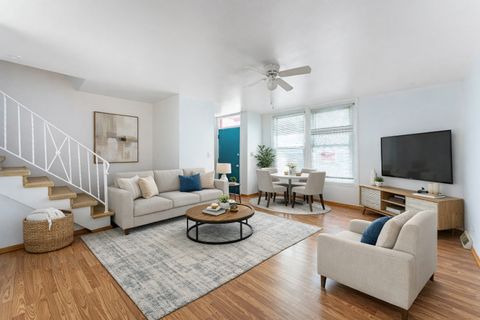 Tiny photo for 1370 Fargo Avenue #E, Des Plaines, IL 60018 (MLS # 12567503)