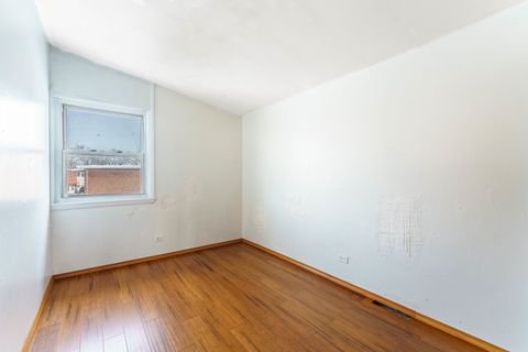 Tiny photo for 1370 Fargo Avenue #E, Des Plaines, IL 60018 (MLS # 12567503)
