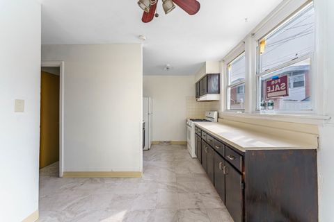 Tiny photo for 1370 Fargo Avenue #E, Des Plaines, IL 60018 (MLS # 12567503)