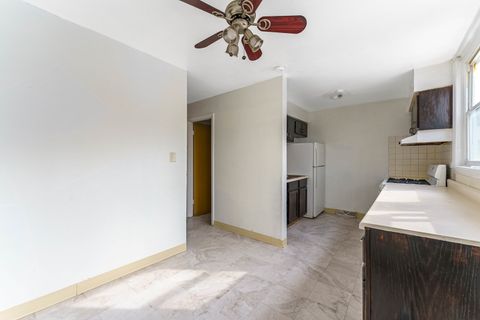 Tiny photo for 1370 Fargo Avenue #E, Des Plaines, IL 60018 (MLS # 12567503)