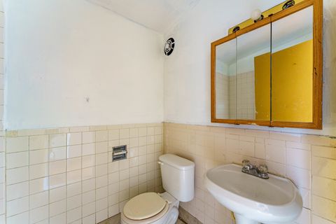 Tiny photo for 1370 Fargo Avenue #E, Des Plaines, IL 60018 (MLS # 12567503)