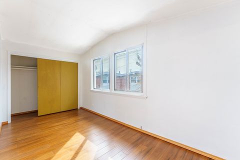 Tiny photo for 1370 Fargo Avenue #E, Des Plaines, IL 60018 (MLS # 12567503)