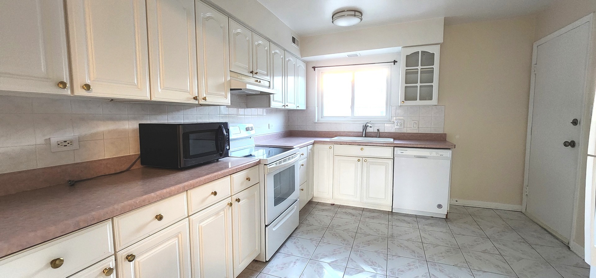 9461 Bay Colony Drive 2S